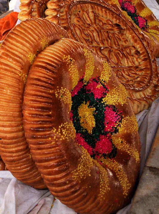<p>Özbekistan'da, kutsal sayılan ve "nan" olarak adlandırılan ekmeğin önemi büyük.</p>