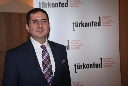 İsim: Erdem Çenesiz  Şirketi: Ece Şirketler Grubu  İli: Çorum  2012 Cirosu (TL): 100 milyon  Çalışan Sayısı: 900 