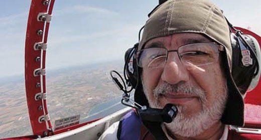 <p>19 Mayıs 2013<br /><br />Türkiye'nin en iyi akrobasi pilotlarından , hava fotoğrafçısı Murat Öztürk hayatını kaybetti. </p>