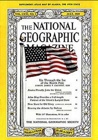<p>National Geographic’in kapağındaki ilk fotoğraf 1943 yılında İkinci Dünya Savaşı sürerken Temmuz sayısındaki kapakta Amerikan bayrağı yer aldı. Kaynak: Dünyanın ilk fotoğraf çekimleri fotoğraf tarihi fotoğraf belgeseli</p>
