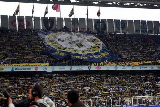 <p>İstanbul: %37 FB - %36 GS - %20 BJK</p>