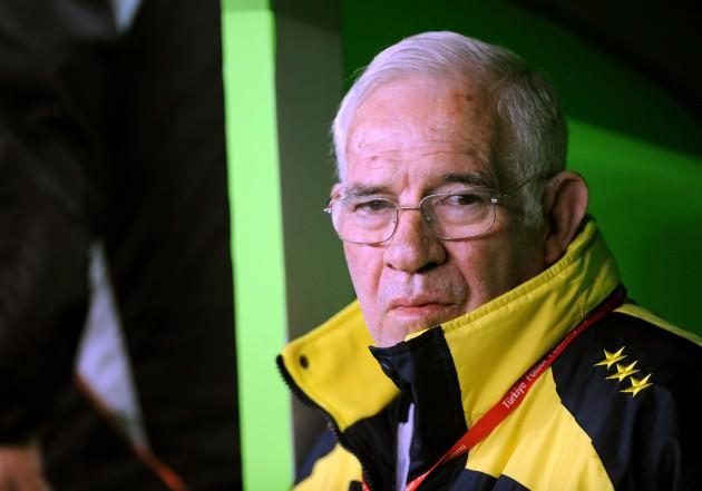 İspanya Gol Kralı Daniel Guiza ve Emre Belözoğlu'nu kadrosuna katan Fenerbahçe, sezona şampiyonluk hedefiyle başlasa da ligi 4. sırada bitirdi. Bunun sonucunda Luis Aragones'in de görevine son verildi.