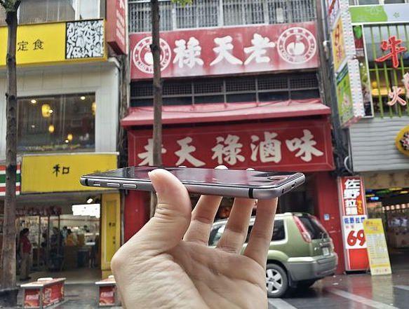 Apple'ın eylül ayında tanıtacağı tahmin edilen yeni akıllı telefonu iPhone 6′nın yeni fotoğrafları gün yüzüne çıktı.