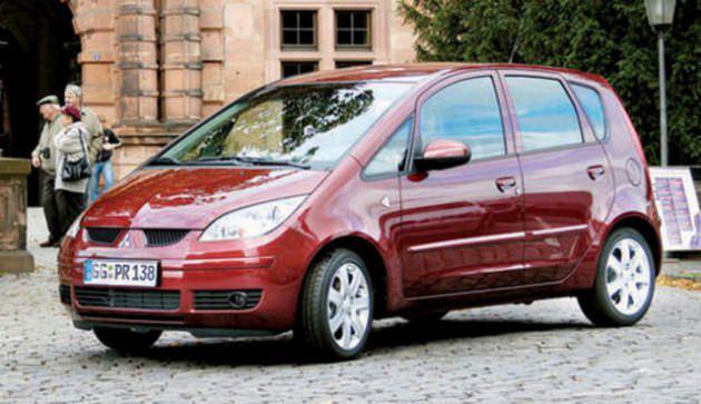 <p>6- MITSUBISHI COLT DI-D Otomatik şanzımanlı ve dizel motorlu küçükler arasındaki liderlik 5.8 lt/100 km’lik değeriyle Mitsubishi Colt 1.5 DI-D Allshift’in.</p>
