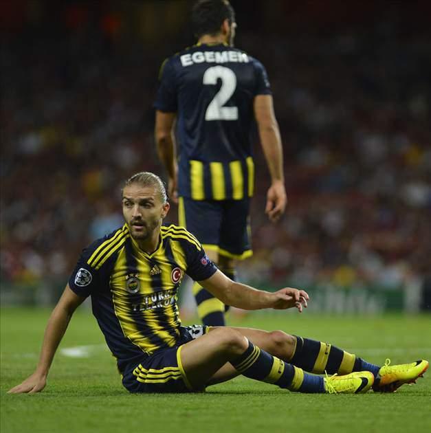 <p>Sol bekte Caner'den daha iyi oynarım bonservisimde yok beni düşünür müsünüz? @Fenerbahce</p>