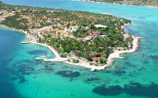<p>İzmir Dikili - Bademli Koyu</p>
