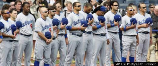 5- Los Angeles Dodgers  Los Angeles Dodgers beysbol takımını satın almak için ödenen 2 milyar dolar, ABD’de bugüne kadar bir spor takımı için ödenen en yüksek rakam. Marka değeri ise 202 milyon dolar.