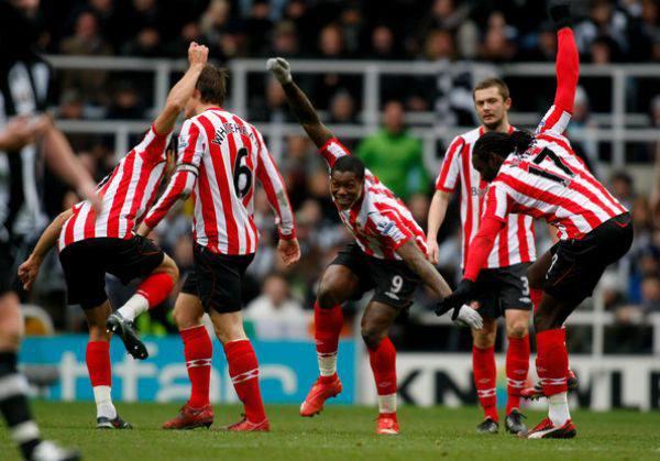 <p>Sunderland-KARA KEDİLER</p>