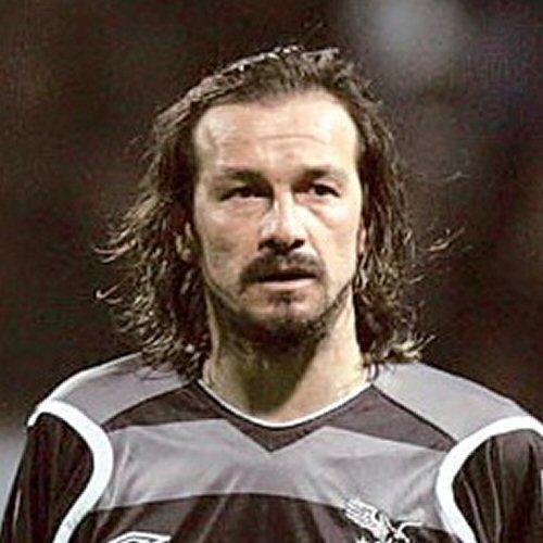 Yusuf Şimşek   Oynadığı takımlar: Fenerbahçe-Beşiktaş 