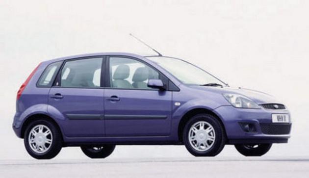 <p>5- FORD FIESTA 1.4 TDCI Türkiye’nin en çok satılan dizel motorlu küçük sınıf HB’i olan Fiesta TDCi 1.4, 4.3 lt/100 km’lik ortalama yakıt tüketiyor.</p>
