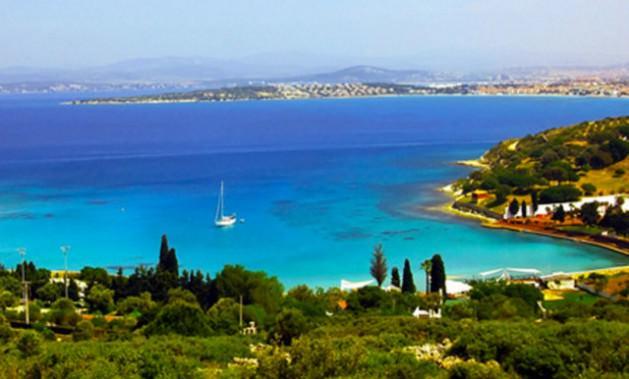 <p>İzmir Dikili - Bademli Koyu</p>
