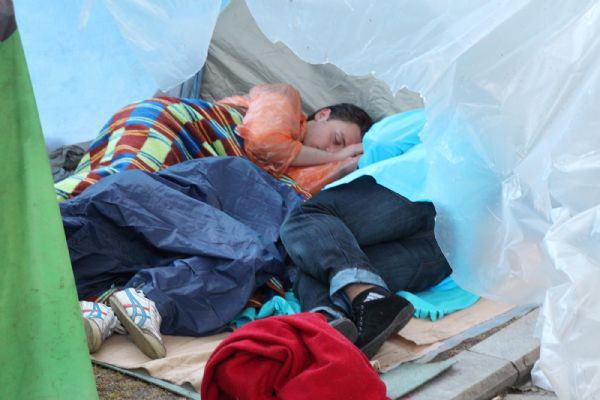 <p>Gezi Parkı'ndaki eylem 19'nci gününe girdi. Gezi Parkı sakinleri güne temizlik ve kahvaltı yaparak başladı.</p>
<div id="player"> </div>