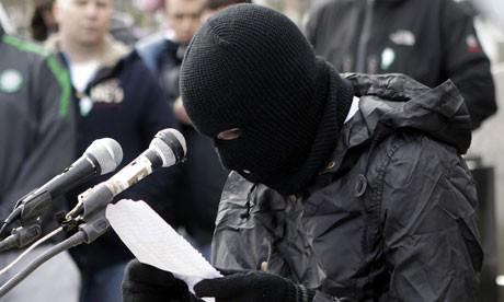 Süreç içinde Belfast Anlaşması'nın uygulamaya konulması yönünde önemli adımlar atılsa da, Kuzey İrlanda'da yaşayan Protestan ve Katoliklerin zaman zaman sürtüşmeleri ve IRA ile ilişkilendirilen bazı örgütlerin eylemlerini sürdürmesi, sorunun bütünüyle çözülmediğini ortaya koydu.  IRA, 1998'de imzalanan barış anlaşmasıyla bölgede iktidar paylaşımına dayalı özerk bir yönetim oluşturulmasından yedi yıl sonra, 2005'te silahlarını teslim etti. IRA'nın siyasi kanadı olarak görülen Sinn Fein ise varlığını sürdürüyor. Parti, İngiltere, İrlanda ve Kuzey İrlanda parlamentolarında temsil ediliyor.