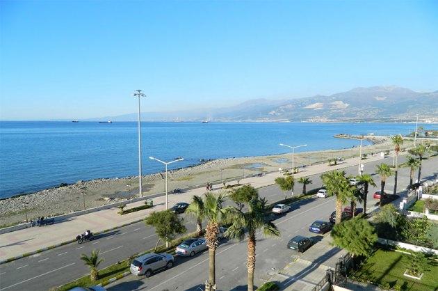 <p>Hatay: 968 bin 336 seçmen, 3 bin 404 sandıkta oy kullanacak.</p>