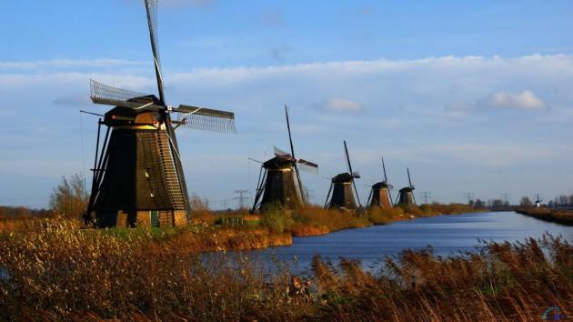 <p>Hollanda 364.000</p>