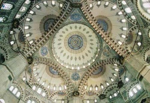 Bir Mimar Sinan eseri olan Şehzadebaşı Cami´nin 1990´li yıllarda devam eden restorasyonunu yapan firma yetkililerinden bir inşaat mühendisi, caminin restorasyonu sırasında yaşadıklarını anlatıyor. Daha sonra kemeri yavaş yavaş söküp yapım teknikleri ile ilgili notlar alacaktık ve yeniden yaparken bu notlardan faydalanacaktık. Kalıbı yaptık.