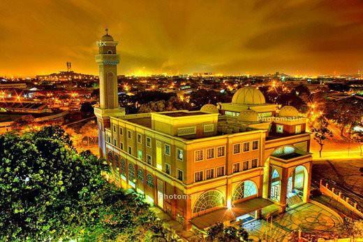 <p>Holy Golden Camii-Singapur</p>
