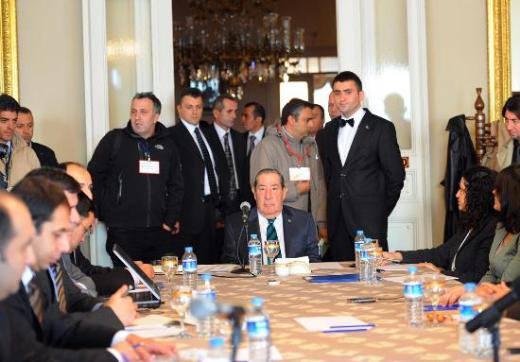 Emekli bir asker olduğunu bazı düşüncelerini kamuoyuna yansıtmakta biraz cimri davrandığını ifade eden Büyükanıt, şunları söyledi: 