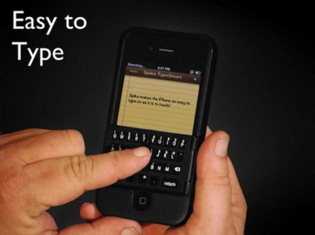 iPhone'ların dokunmatik klavyesine bir türlü alışamadıysanız bu ürün tam size göre. KickStarter üzerinden bütçe toplamaya başlayan bir oluşum, Spike TypeSmart keyboard ile eskiyi özleyenleri fazlasıyla mutlu edecek yeni bir ürün çıkarıyor Şubat ayında.