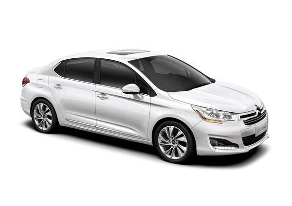 <p>Citroen, 2013 modellerinde, 2014 model araçlarına göre C1'de 2 bin 150, C3'te 2 bin 200, C-Elysee'de bin 750 liraya varan indirim uyguluyor</p>