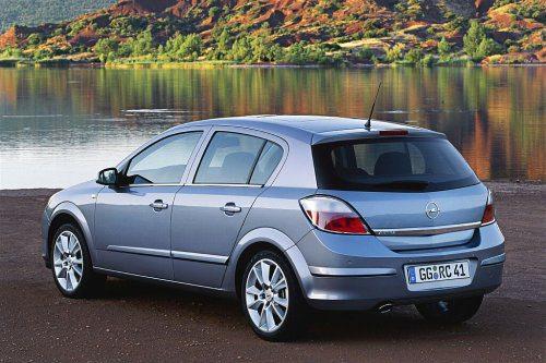 <p>3. Opel Astra 1.3 CDTI Enjoy 41.000 TL</p>