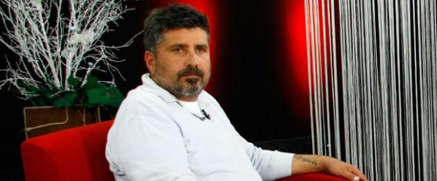 <p><strong>ÖMER FARUK SORAK</strong><br />'Yalnızlığın huzur veren büyüsünden midir nedir, bazen meyhane tuvaleti bile, masasından daha iyi geliyor insana...' Tuncel Kurtiz</p>