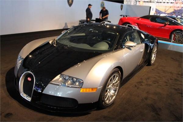 <p>13. Bugatti Veyron</p>