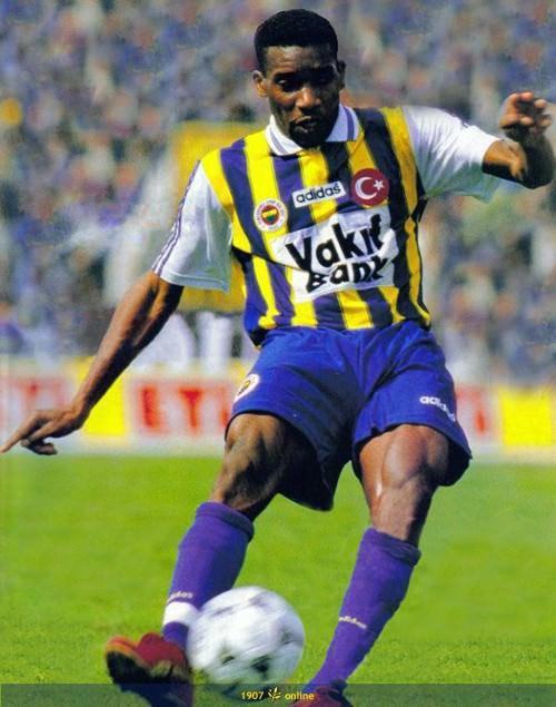 <p>Jay Jay Okocha, Fenerbahçe'den Paris Saint-Germain'e: 11,5 milyon Euro</p>