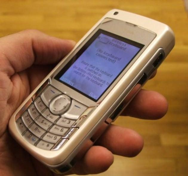 <p>2005-Nokia 6680</p>