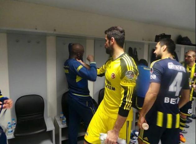 Senegalli'yi yıldızı arkadaşları böyle teselli etti.