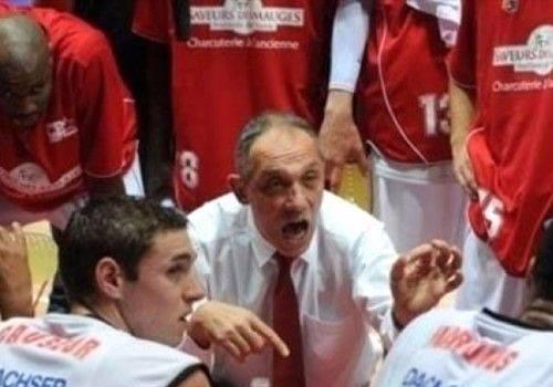 <p>Kunter, 1988 yılında Fenerbahçe formasıyla Hilalspor karşısında 153 sayı atarak rekor kırarken, ilk yarıda da attığı 81 sayıyla bir devrede en fazla sayı üreten basketçi olarak da tarihe geçti.</p>
<ul>
</ul>