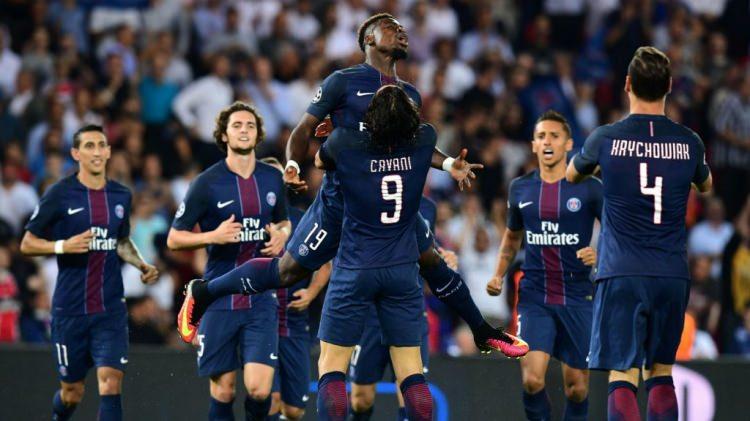 <p>Paris Saint-Germain 70, Şanghay SIPG 67, Tianjin Quanjian ise 48,5 milyon avroyla transfere en fazla para harcayan ekipler olurken, en fazla bonservis ödeyen 6 kulüpten 3'ü de Çin'den çıktı.</p>

