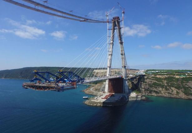 <p>31 viyadük, 20 altgeçit, 29 üstgeçit ve 35 menfezde ise çalışmaların hızla sürdüğü öğrenildi.</p>