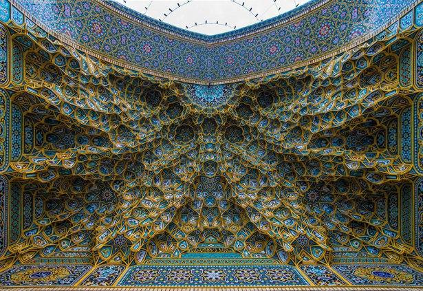 <p>Dünyanın en güzel kubbe süslemeli cami mimarilerine hayran kalacaksınız. Listede Türkiye'den 3 yer bulunuyor. İşte o harika kareler;<br />
<br />
Fatıma Masume Türbesi - İran</p>
