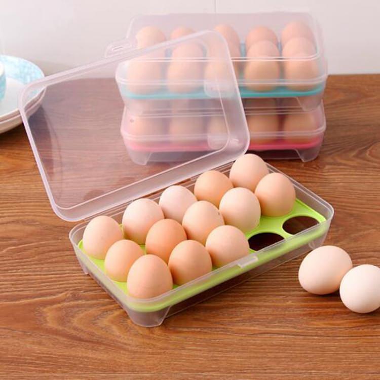 <p>Yumurtayı uzun süre saklamak için, buzdolabına koymadan önce ayçiçek yağı sürmeniz gerekir. Bu yöntemle yumurtalarınız daha uzun ömürlü olur.</p>
