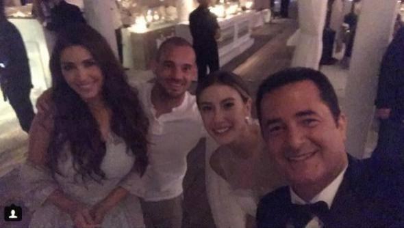 <p>Yolanthe Cabau, Wesley Sneijder</p>