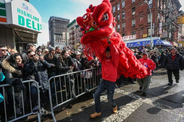 <p>Takvime g&ouml;re,&nbsp;"At Yılını"nı geride bırakarak "Ke&ccedil;i Yılı"na girilen &Ccedil;inlilerin yeni yıl kutlamaları s&uuml;r&uuml;yor.&nbsp;</p>
