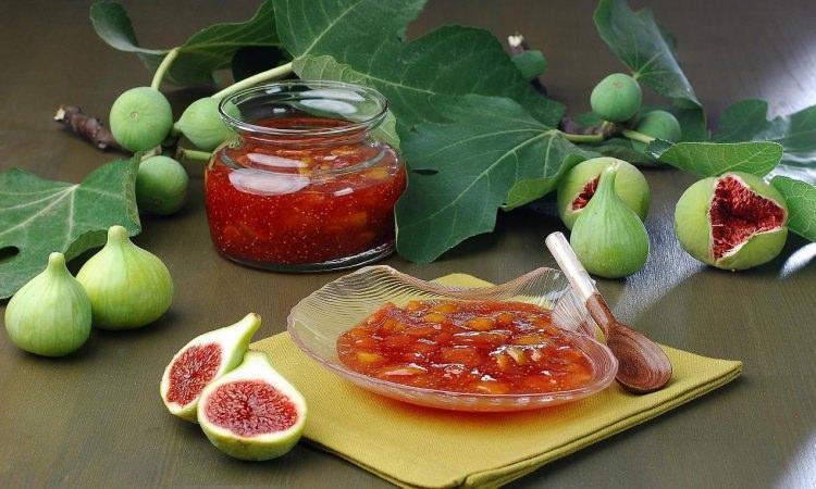 <p><strong>Nasıl tüketilmeli?</strong></p>

<p>İncirin birçok faydası bulunsada yüksek kalori ve glisemik indeks sebebiyle kontrollü tüketilmelidir. </p>
