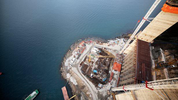 <p>İstanbul'un üçüncü köprüsü Yavuz Sultan Selim'in kuleleri haftaya tamamlanıyor. </p>