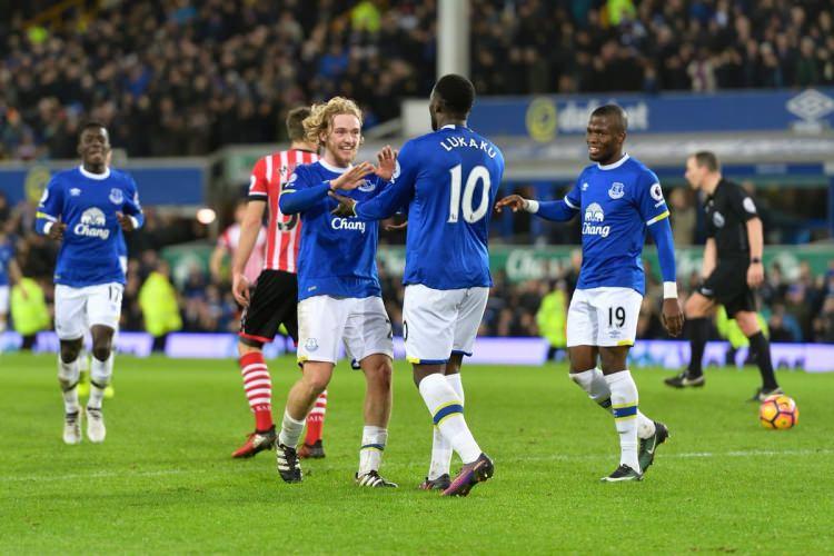 <p>21- Everton 2,813,952</p>
