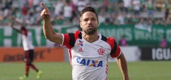 <p>Diego Ribas - Flamengo<br />
<br />
Fenerbahçe'de hayakırıklığı yaratan Diego, erken yaşta ülkesine dönmek durumunda kaldı. Flamengo'da rahat bir pozisyonda oynayan Diego, 18 maçta 6 gol, 3 asist yaptı.</p>
