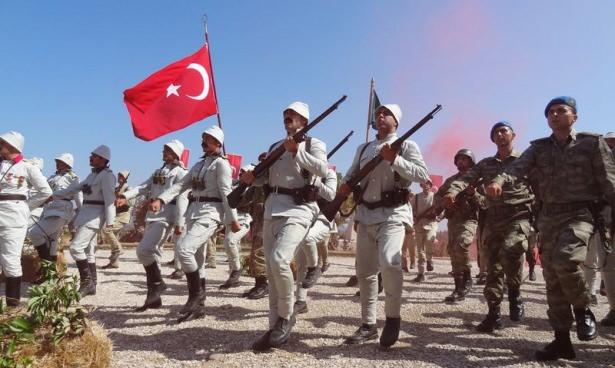 <p>Hedefleri, Conkbayırı ve Kocaçimentepe'yi ele geçirmek ve buradan ilerleyerek Çanakkale Boğazı'na inip buraya hakim olmaktı. Bu amaçla 9'uncu İngiliz Kolordusu, 6-7 Ağustos 1915 gecesi karanlıktan yararlanarak bölgeye çıkarıldı.</p>
<p> </p>
