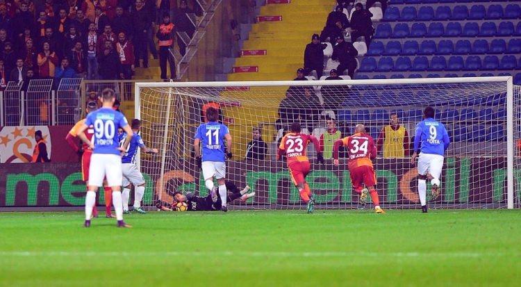 <p>-Demba Ba'ya beste yapılan bu Lig'de Bruma'ya single, Muslera'ya albüm çıkarılır.</p>