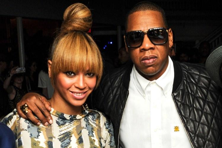<p>Forbes’a göre dünyanın en zengin çiftlerinden biri olan <strong>Beyonce ve Jay-Z,</strong> <strong>ikiz bebeklerinin</strong> doğumuna hazırlanıyor.</p>
