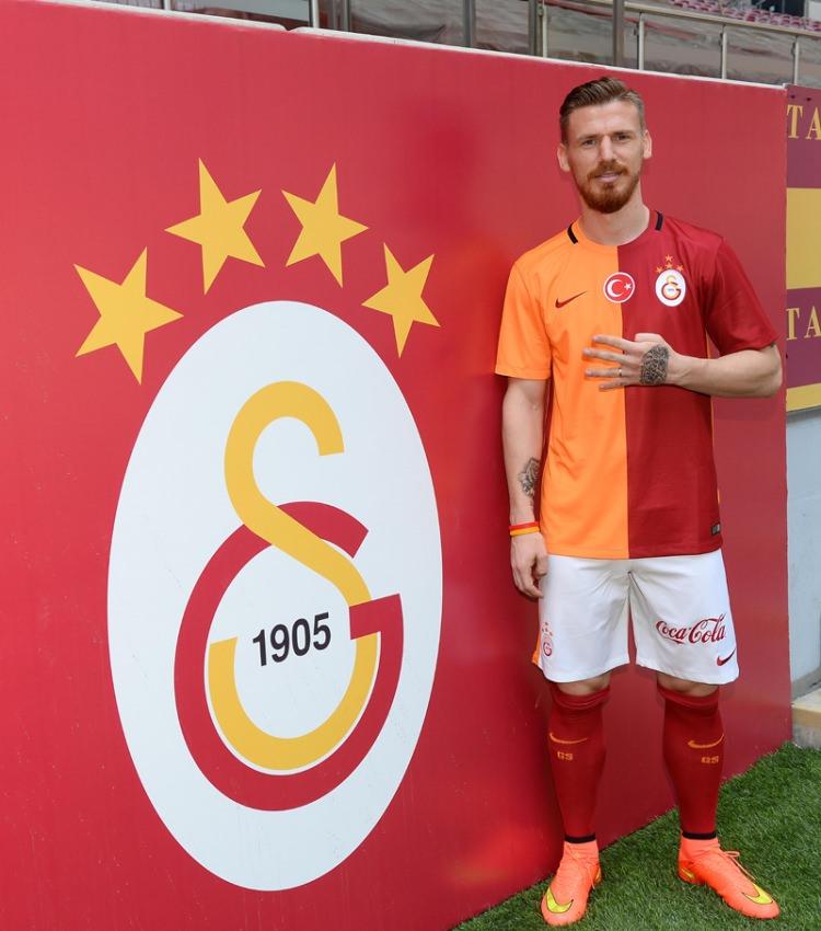 <p>Serdar Aziz ile transferi açan Galatasaray’da sıcak günler yaşanıyor.</p>
