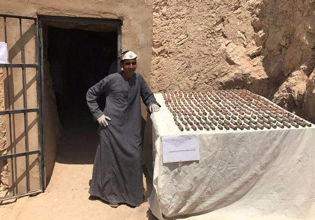 <p>Mısır'ın 18. hanedanı, milattan önce 1550-1298 arasında hüküm sürmüştü. Bulunan tarihi eserlerin yaklaşık 3500 yıllık olduğu tahmin ediliyor.</p>
<p> </p>