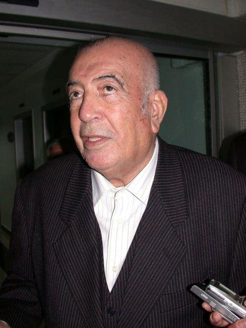 <p>Aynı yıl Toprak Grubu’nun şirketlerinin tümünün yönetimine TMSF el koydu.</p>
<p> </p>