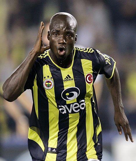<p>9- Stephan Appiah (8 milyon Euro) 2005 yılında Juventus'tan tam 8 milyon Euro ödenerek transfer edildi.</p>
<p> </p>