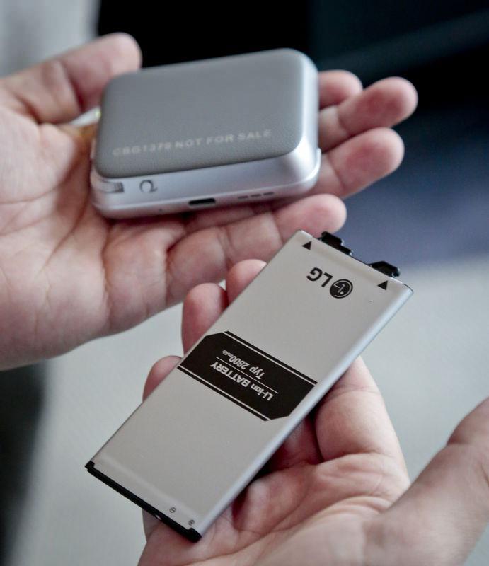 <p>G G5'te <strong>2800 mAh bir bataryaya yer vermiş durumda. Testlere göre LG G5 8 saatin üzerinde bir kullanım sunuyor. </strong></p>
