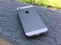 iPhone 5 Ekran çözünürlüğü ise 1136x640 olan iPhone 5'te e-mail'lerde de değişiklik yapıldı. iOS 6 ile birlikte e-postalarda VIP dönemi başladı. Kullanıcılar artık istediği kişilerden gelen e-postalardan bildirimler sayesinde haberdar olabiliyor.